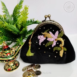 Christmas - Designer Evening Bags and Pouches for Women
